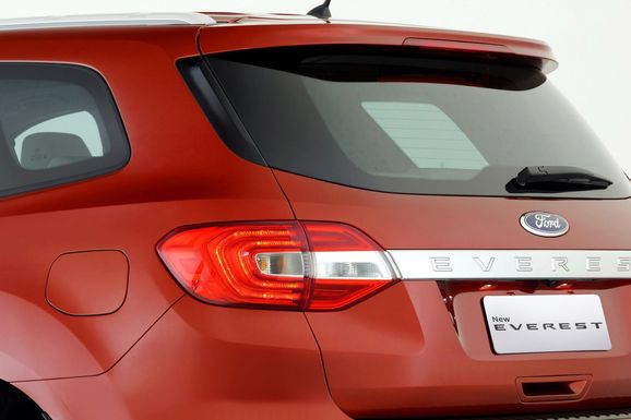 Ny terrängsuv bryter mot Fords regel - drabbar Sverige