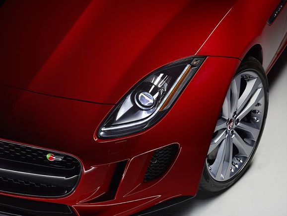 Jaguar F-Type med manuell låda - är det rätt val?