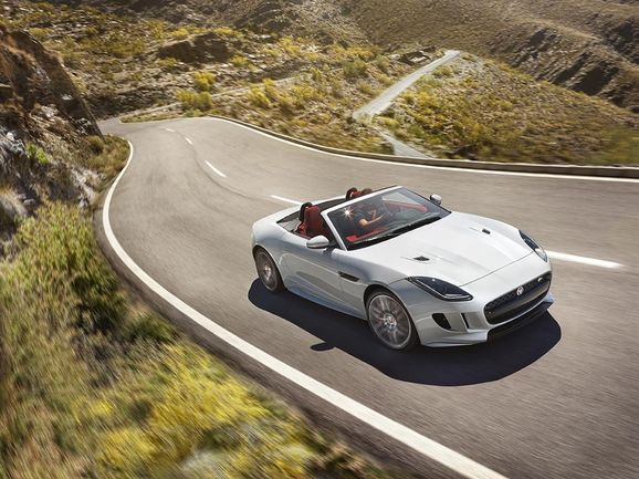 Jaguar F-Type med manuell låda - är det rätt val?