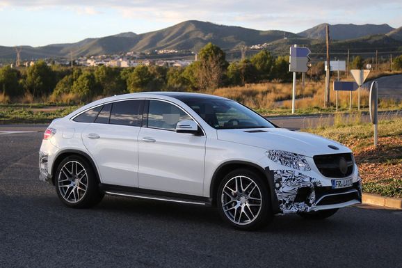 Bilder på nya GLE Coupé – snyggare än BMW X6