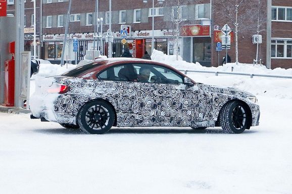 BMW testkör mystisk prototyp på svensk väg
