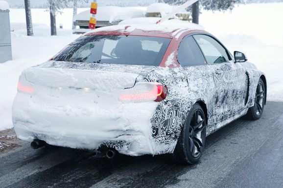 BMW testkör mystisk prototyp på svensk väg