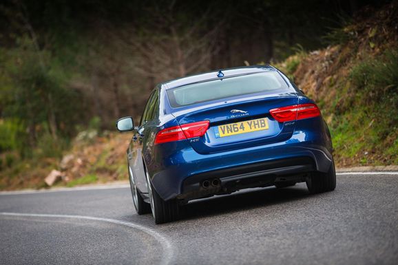 Vi provkör Jaguar XE: 