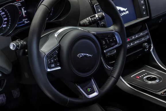 Vi provkör Jaguar XE: 