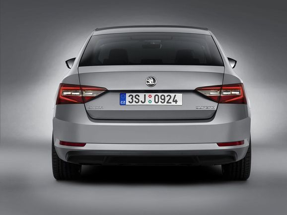 Nya Skoda Superb blir en ”Super-Passat”