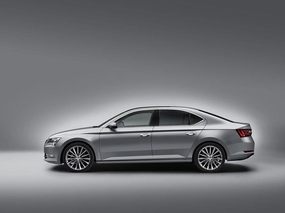 Nya Skoda Superb blir en ”Super-Passat”