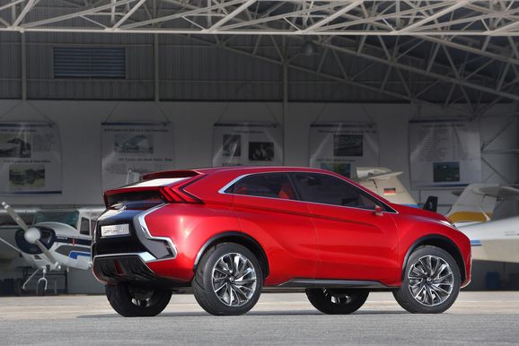 Mitsubishi XR-PHEV II är snyggare och sportigare än Outlander