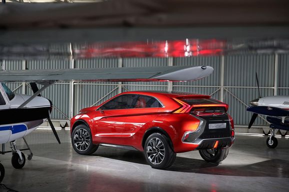 Mitsubishi XR-PHEV II är snyggare och sportigare än Outlander