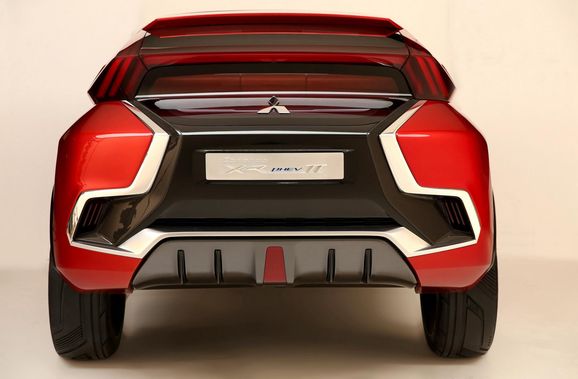 Mitsubishi XR-PHEV II är snyggare och sportigare än Outlander