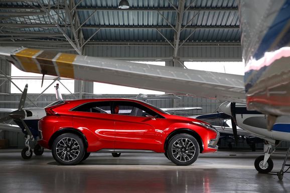 Mitsubishi XR-PHEV II är snyggare och sportigare än Outlander