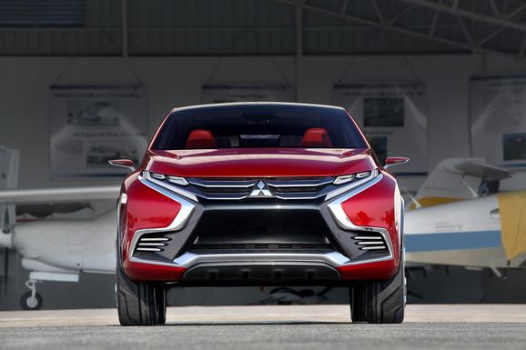 Mitsubishi XR-PHEV II är snyggare och sportigare än Outlander