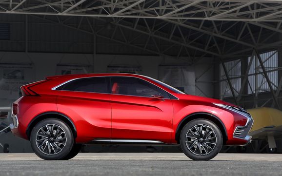 Mitsubishi XR-PHEV II är snyggare och sportigare än Outlander