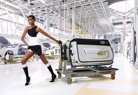 Här är världens kanske konstigaste pressbilder