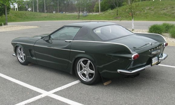 Volvo P1800 och Corvette i en bil – helgerån?