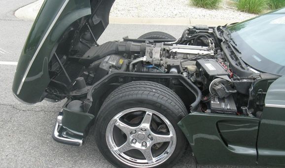 Volvo P1800 och Corvette i en bil – helgerån?