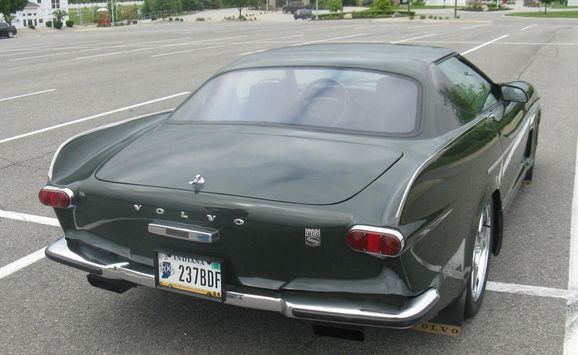 Volvo P1800 och Corvette i en bil – helgerån?