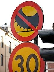 Forskare: ”Förbjud dubbdäcken – rädda liv”