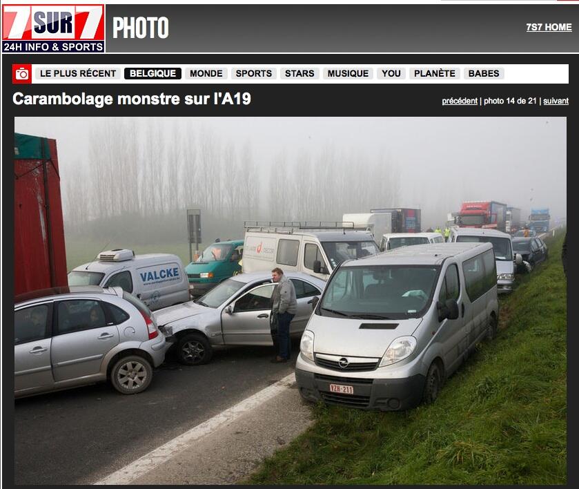 Masskrock i Belgien – minst 130 bilar och en död