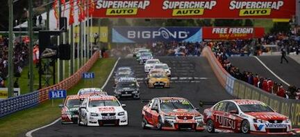 Svensk stjärnförare kör Bathurst 1000