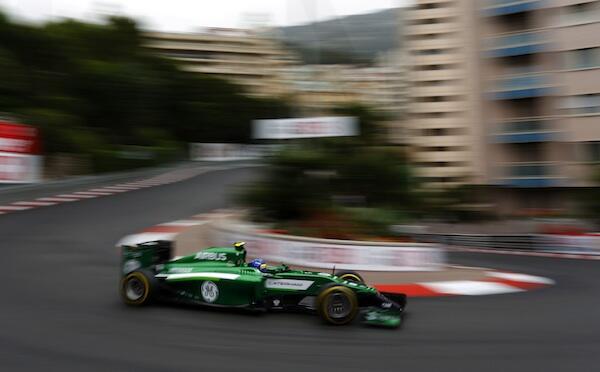 F1: Stark öppning av Ericsson - iförd Ronnie-hjälm