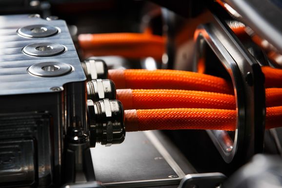 Ny muskelbil från USA –  men utan V8-motor!