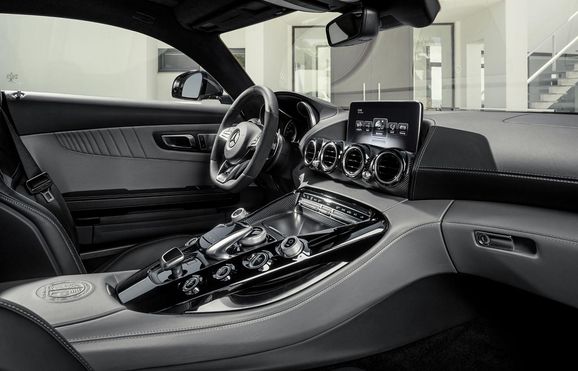 Motorexperten om nya Mercedes-AMG GT