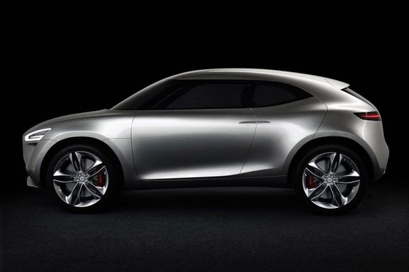 Mercedes visar ett första smakprov på nya suven