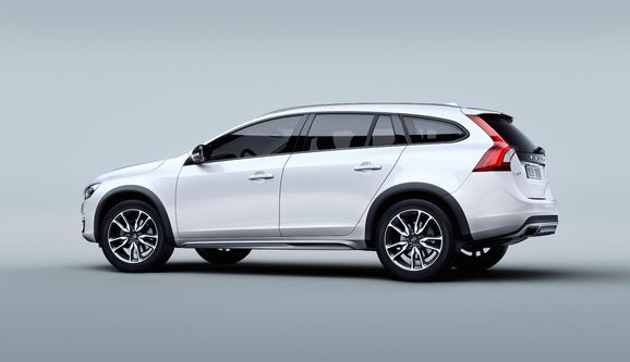 Volvo V60 Cross Country blir 29.000 billigare än Audi