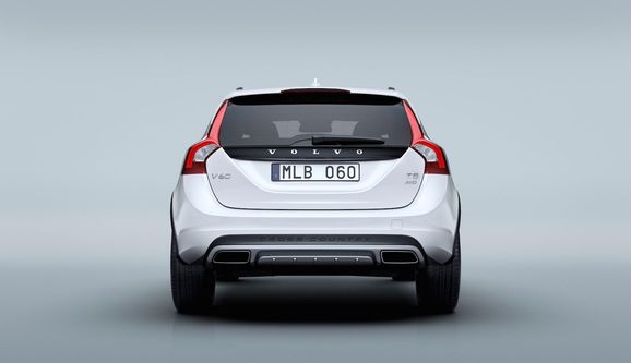 Volvo V60 Cross Country blir 29.000 billigare än Audi