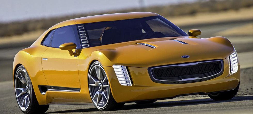 Kia GT4 Stinger med turbo och bakhjulsdrift