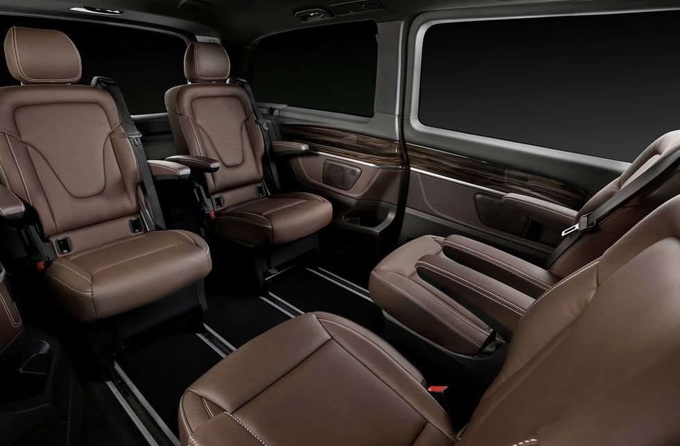 Mercedes V-klass fraktar din familj i lyx