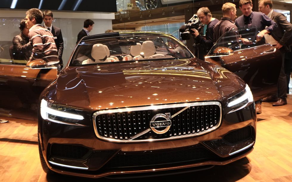 Hetast i Genève när ams-läsarna får bestämma