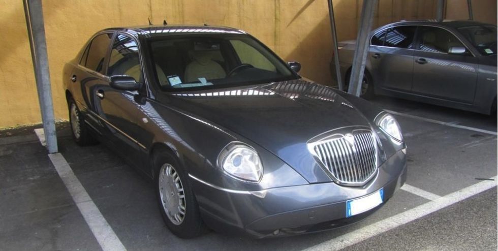 Rea på lyxbilar hos italienska staten