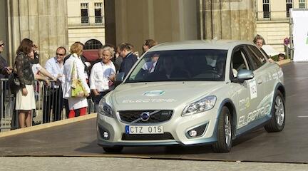 Volvo inleder samarbete med Siemens