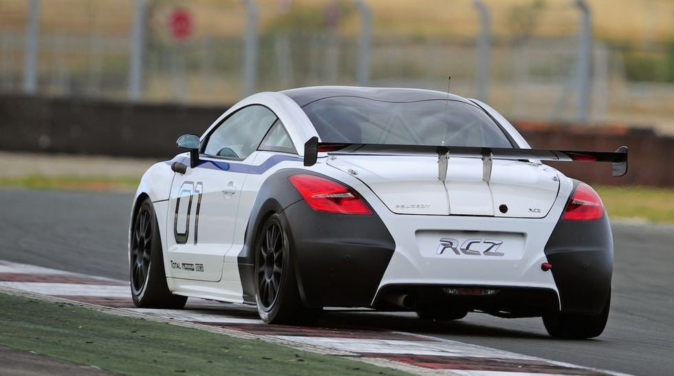 Peugeot kör racing med RCZ