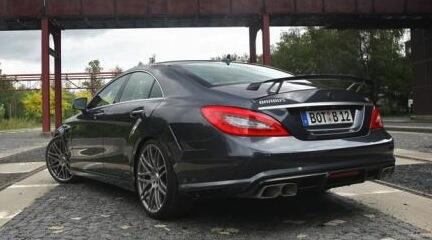 Världens snabbaste sedan gör 370 km/h