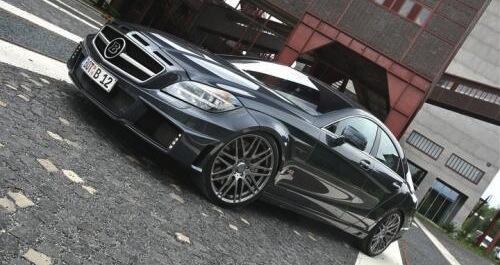 Världens snabbaste sedan gör 370 km/h