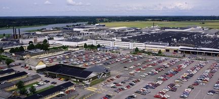 Saab får mer pengar - personalen får lön