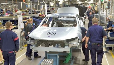 Saab börjar bygga bilar igen