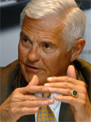 GM:s produktchef Bob Lutz slutar