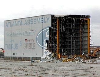 BILPLOCK: Reventon for sale, ny Audi-racer och Think går i västerled