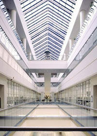 Chryslers HQ - byggt som köpcenter!