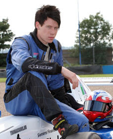 Daniel Ivarsson laddar upp för premiären i Formel Renault