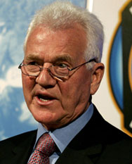 Magna lägger bud på Saab Automobile