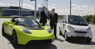 Mercedes köper in sig i elbilsföretaget Tesla