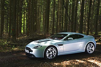 Aston Martin V12 Vantage - bildfrosseri!