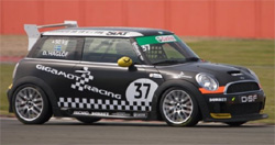 Ny seger för Haglöf i Mini Challenge på Silverstone