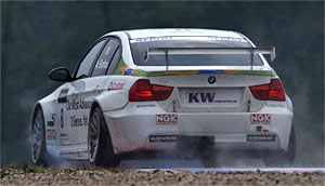 Dubbelt BMW i kvalet i Brno med Farfus före Priaulx