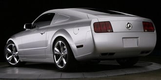 Mustang firar 45 år med Iacocca