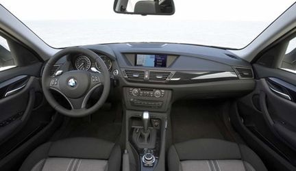 BMW X1: Officiella bilder och provkörning
